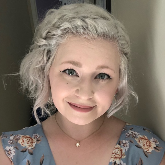 Hello, I’m Annika! - Picture 1 of 2